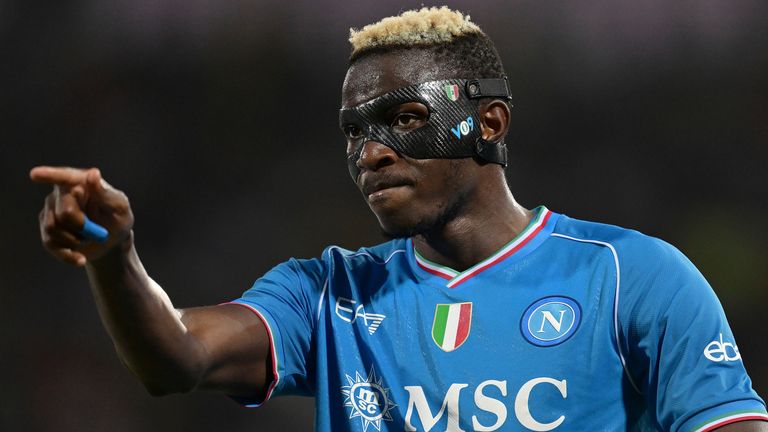 Napoli&#39;s Victor Osimhen celebrates scoring during the Serie A soccer match between Frosinone Calcio and SSC Napoli, at the Benito Stirpe stadium in Frosinone, Italy, Saturday Aug. 19, 2023. (Alfredo Falcone/LaPresse via AP)