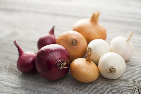 Onion Benefits for Skin, Hair, and Eyes