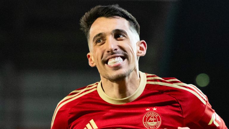 PERTH, SCOTLAND - JANUARY 24: Aberdeen's Bojan Miovski celebrates scoring a penalty to make it 1-0 during a cinch Premiership match between St Johnstone and Aberdeen at McDiarmid Park, on January 24, 2024, in Perth, Scotland. (Photo by Ross Parker / SNS Group)