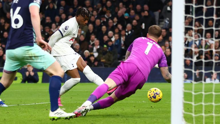 Destiny Udogie equalises for Spurs against Brentford