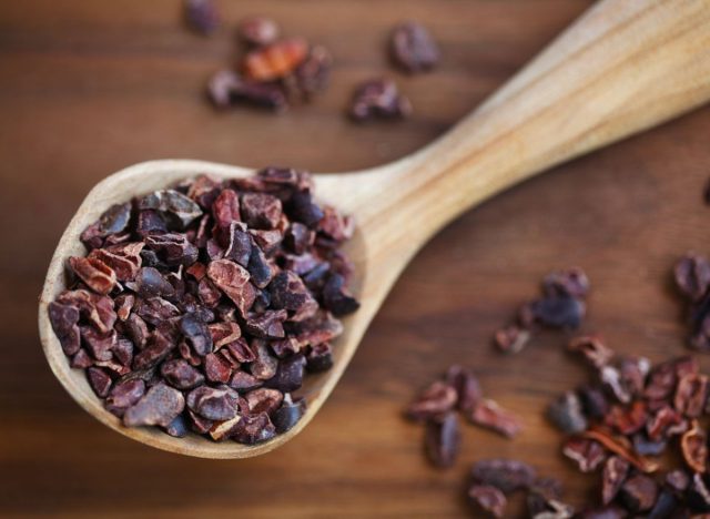 spoon of cacao nibs