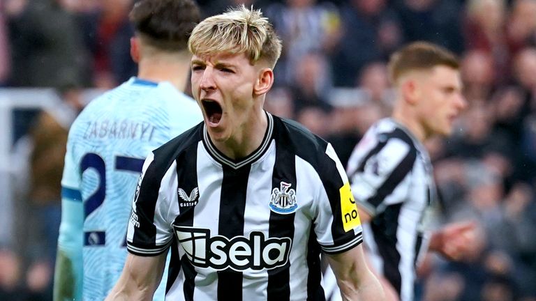 Anthony Gordon celebrates after equalising for Newcastle against Bournemouth