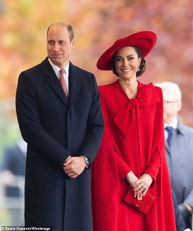 Kate Middleton’s surprise farm shop trip piles more pressure on the Palace to update the nation on her recovery because aides’ silence is just fuelling more conspiracy theories, warn experts