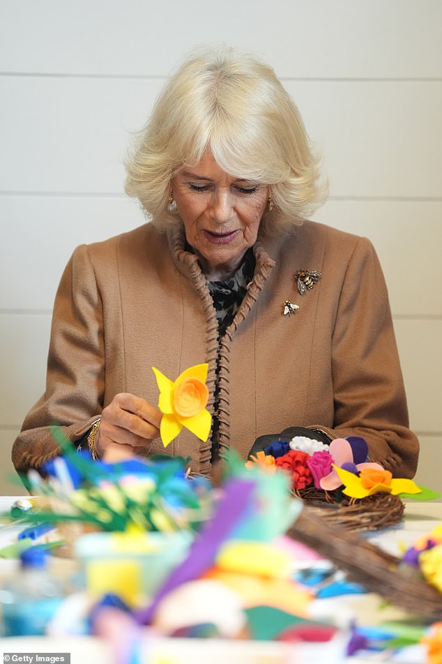 Queen-Camilla-pokes-fun-at-herself-as-she-jokes-about.jpg