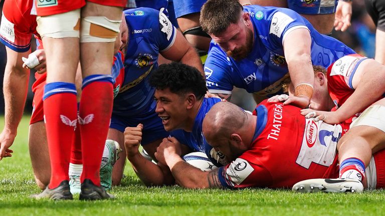 Exeter Chiefs' Greg Fisilau scores their side's second try