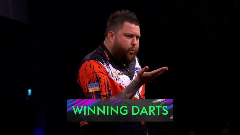 Michael Smith beats Luke Humphries