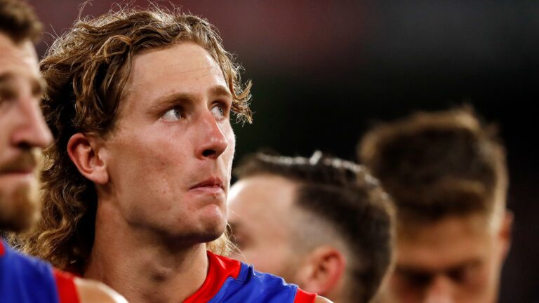 Aaron Naughton mega deal, Western Bulldogs forward line, Matthew Lloyd raises questions, Footy Classified