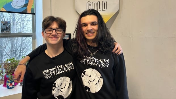 They’re young, they’re funny, and these 2 teens just won a national improv competition