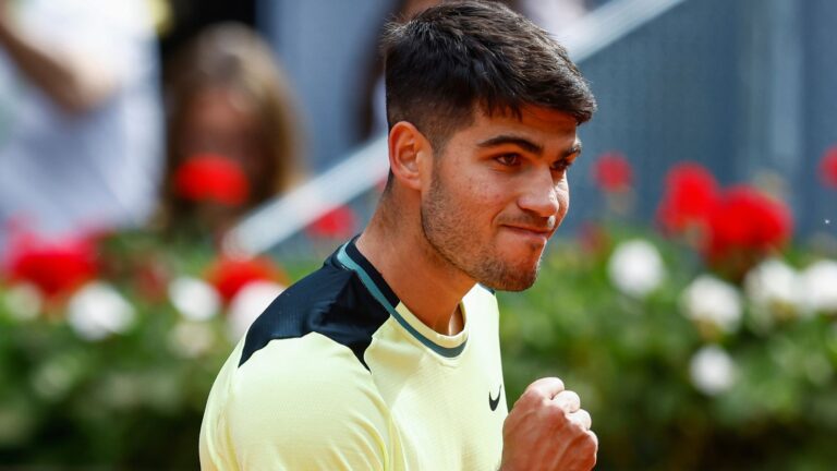 Madrid Open: Carlos Alcaraz into fourth round with straight-sets victory over Thiago Seyboth Wild | Tennis News