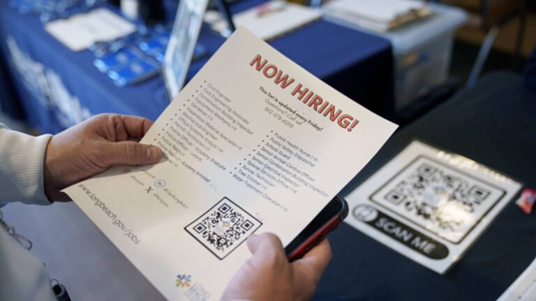 ADP jobs report April 2024: 192,000 jobs added