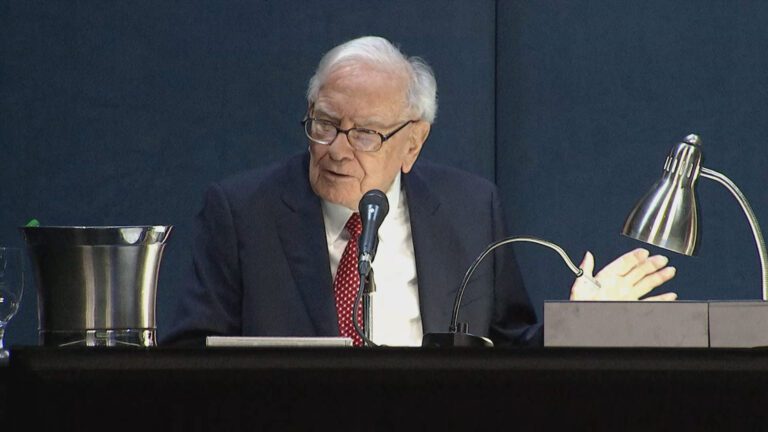 Warren Buffett worried about ‘huge losses’ in booming insurance market