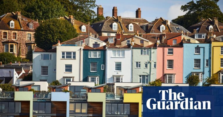 UK house prices return to growth as market ‘shows signs of resilience’ | Housing market