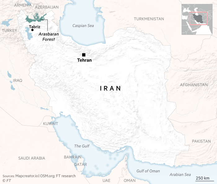 Helicopter Iranian president’s convoy crashes-2