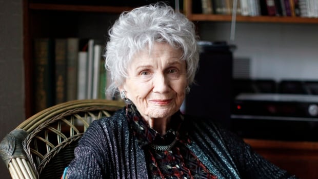 Alice Munro, Canadian author who mastered the short story, dead at 92