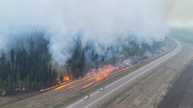 Fort Nelson, B.C., wildfire evacuees allowed to return home starting Monday