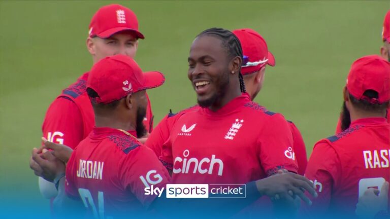 'He has a huge smile on his face' | Archer's first wicket on return