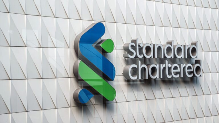 U.S. ignored evidence StanChart was serving sanctioned Iran groups: Whistleblower