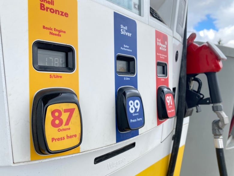 The rising price of gasoline has many drivers paying attention at the pumps. A gas pump at a Shell station in Regina, Sask., on May 10, 2022.