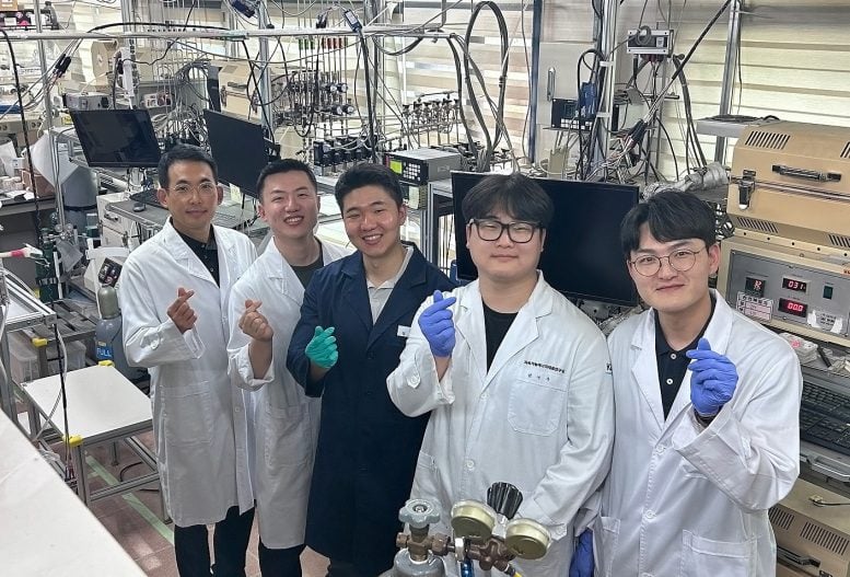 Yoon Seok Choi and Research Team