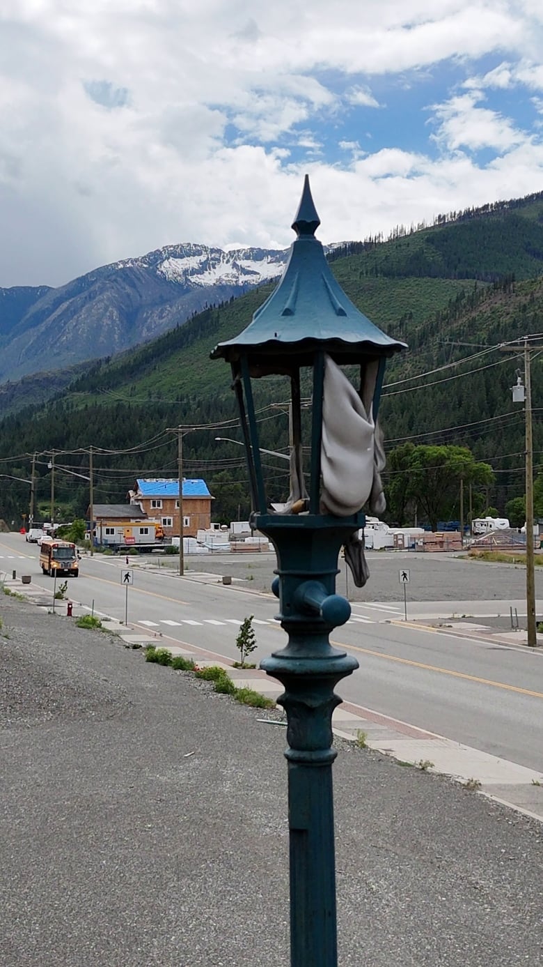 A lamp post with melted glass in Lytton BC.