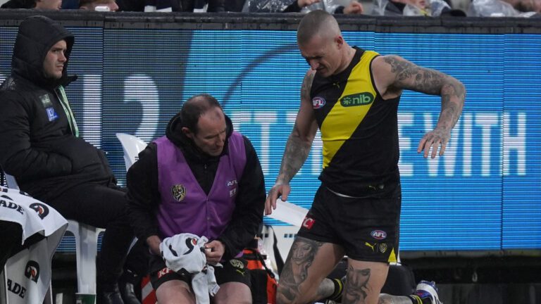 Richmond loss to Carlton, Dustin Martin subbed off, back injury, playing future, retirement, contract talks, Adem Yze