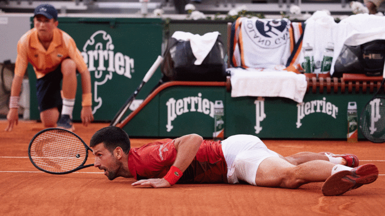 Novak Djokovic withdraws from Roland-Garros with injured right knee