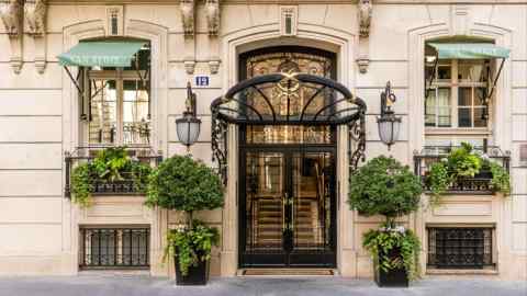 The exterior of the Hotel San Régis in Paris’s 8th arrondissement