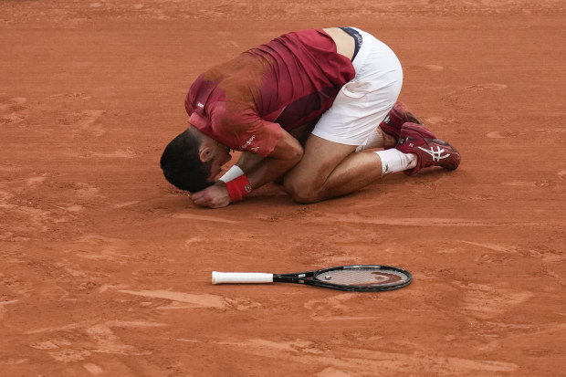 Serbia's Novak Djokovic slipped and fell during his fourth round match of Roland-Garros against Argentina's Francisco Cerundolo.