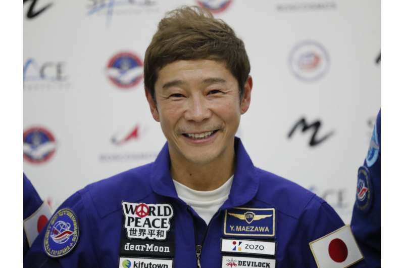 Japan billionaire Maezawa cancels moon trip due to uncertainty over SpaceX rocket development