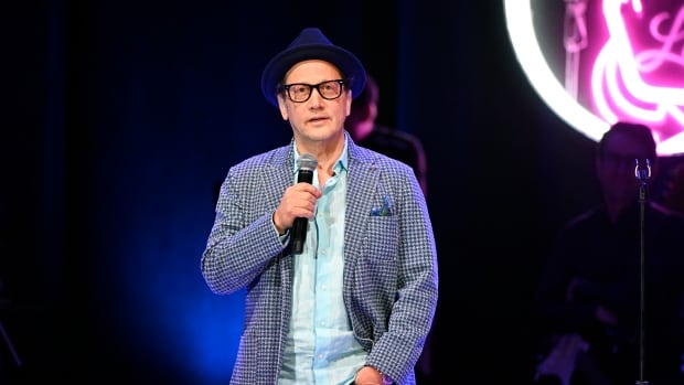 Attendee says Rob Schneider’s jokes at Hospitals of Regina Foundation fundraiser were ‘unacceptable’