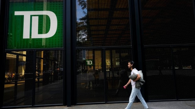 Former TD Bank employee took bribes to falsify documents, help move cash to Colombia