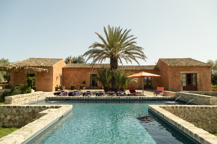 The swimming pool at Villa Arboli’, south of Catania