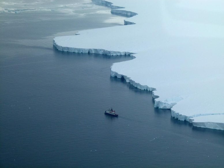 RV Polarstern Inner Pine Island Bay