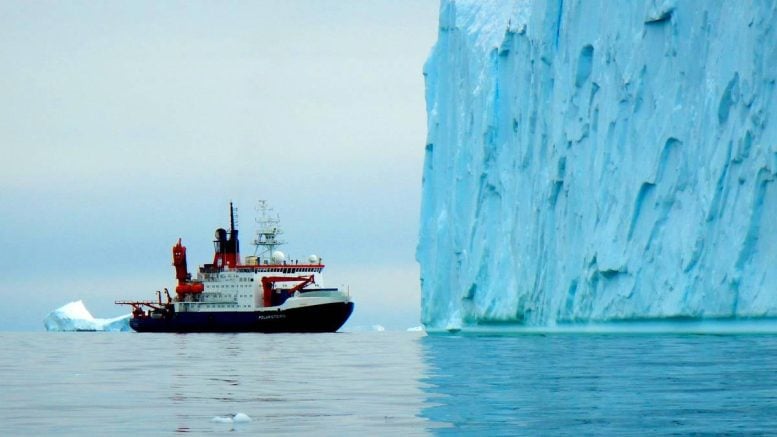 RV Polarstern Pine Island Bay Iceberg