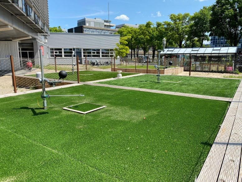 Amsterdam Self-Cooling Turf Field