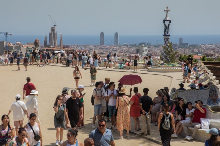 Tourists in Parc Güell in Barcelona