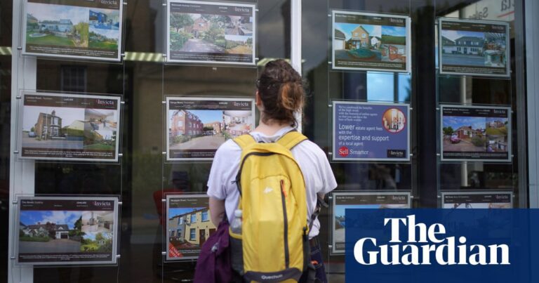 Soaring UK mortgage rates have pushed 320,000 adults into poverty, thinktank says | Poverty