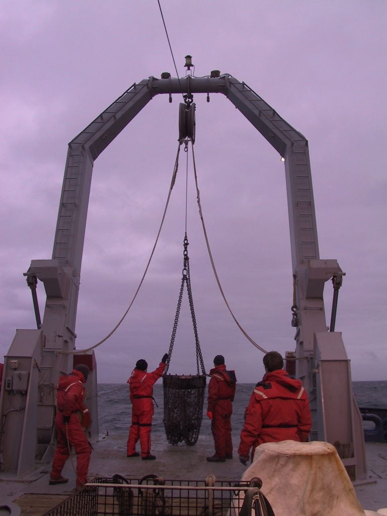 Stern of RV Knorr