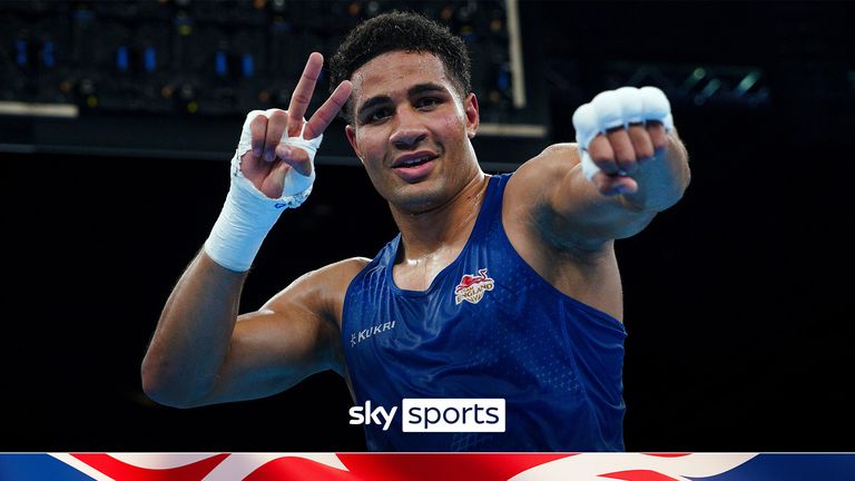 England&#39;s Delicious Orie (right) celebrates after defeating New Zealand&#39;s Leuila Mau&#39;u in the Men&#39;s Super Heavy (+92kg) Semi-Final at The NEC on day nine of the 2022 Commonwealth Games in Birmingham. Picture date: Saturday August 6, 2022.