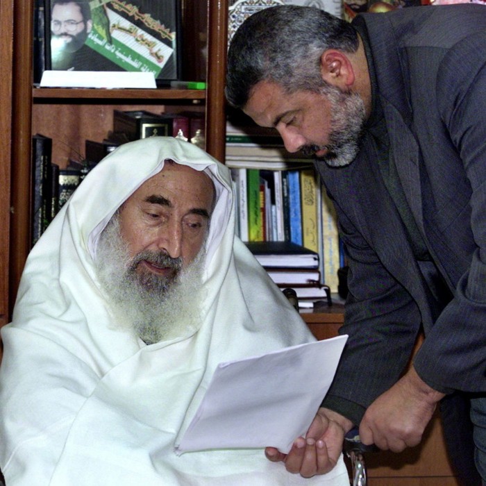 Ismail Haniyeh with Sheikh Ahmed Yassin 