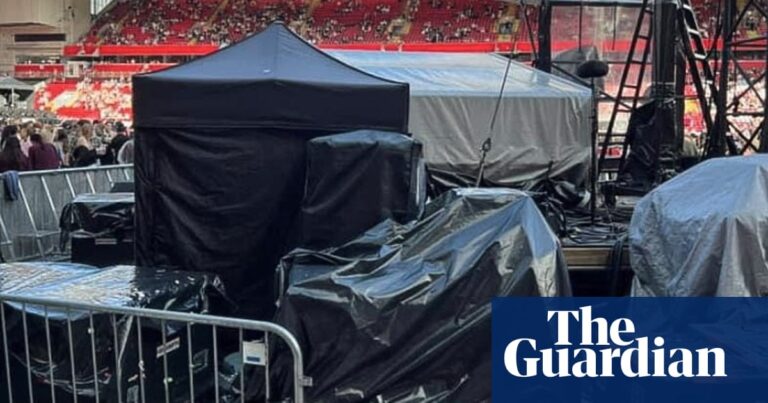 We couldn’t see a thing in our VIP Taylor Swift seats | Taylor Swift