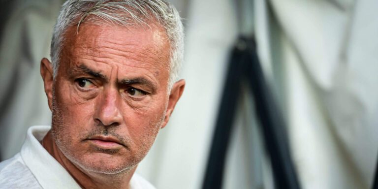 Jose Mourinho’s Fenerbahce debut: Seven goals, several outbursts and one strange artwork