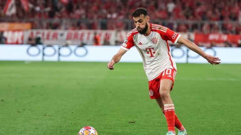 Champions League, Bayern Munich - Real Madrid, knockout round, semi-final, first leg, Allianz Arena. Noussair Mazraoui of FC Bayern Munich plays the ball.