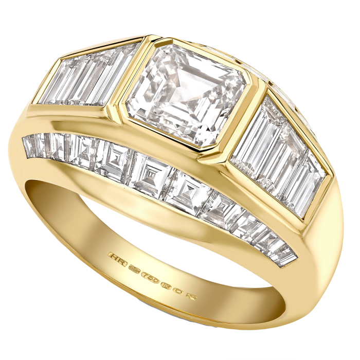 a golden ring with rectangular diamonds