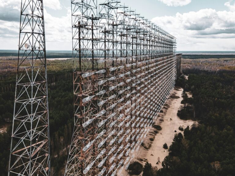 Exploring bird breeding behavior and microbiomes in the radioactive Chornobyl Exclusion Zone