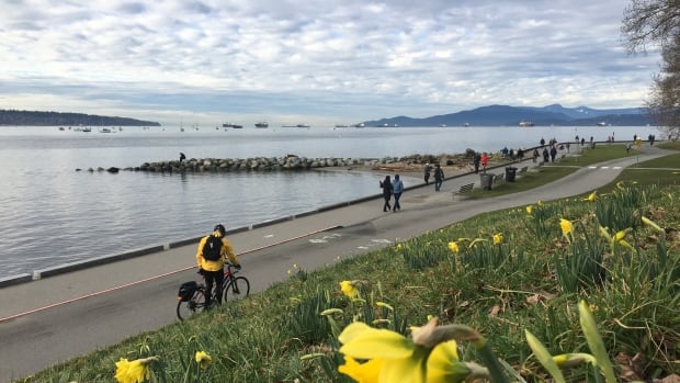 2 women found dead near English Bay in Vancouver