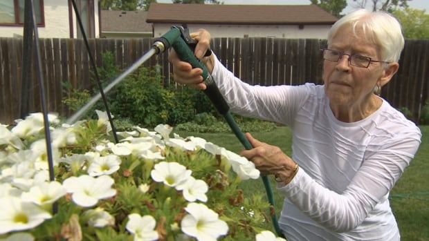 ‘Absolutely frightening’: Winnipeg senior charged $146K for water bill