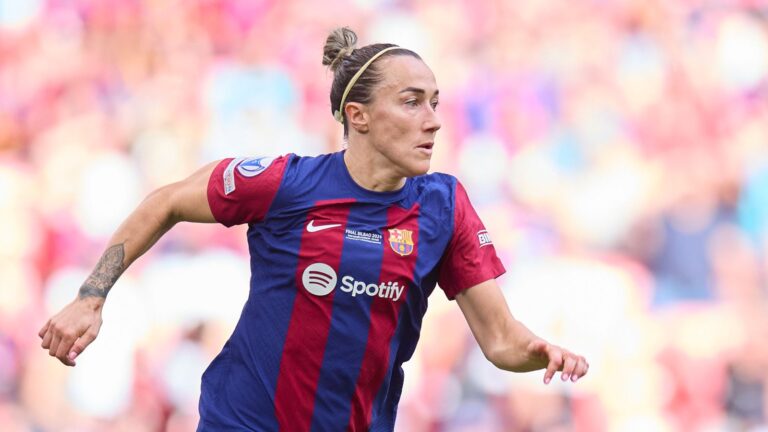 Lucy Bronze: Chelsea close in on England defender following expiration of Barcelona contract | Football News