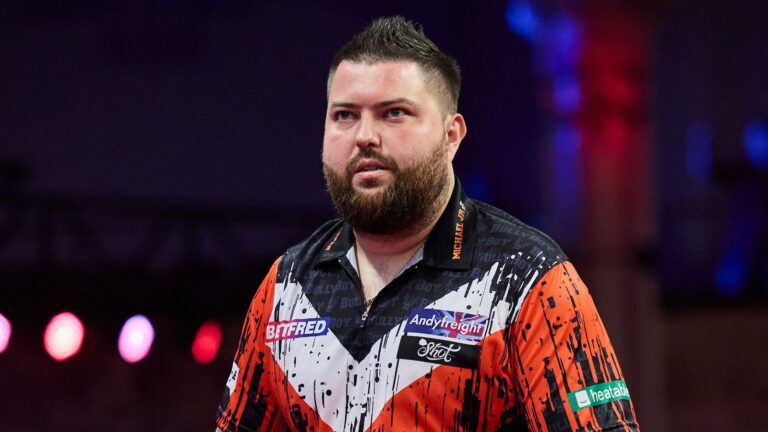 World Matchplay: Michael Smith crushes Rob Cross to set up a semi-final clash against Michael van Gerwen | Darts News