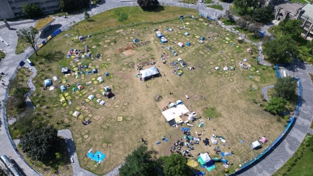 U of T injunction gives protesters until 6 p.m. to clear out